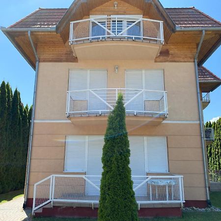 Arnyas Haz Διαμέρισμα Balatonlelle Εξωτερικό φωτογραφία